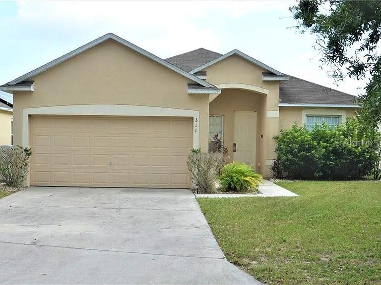 Single Family Residence in DAVENPORT, FL - Daniel Dourado