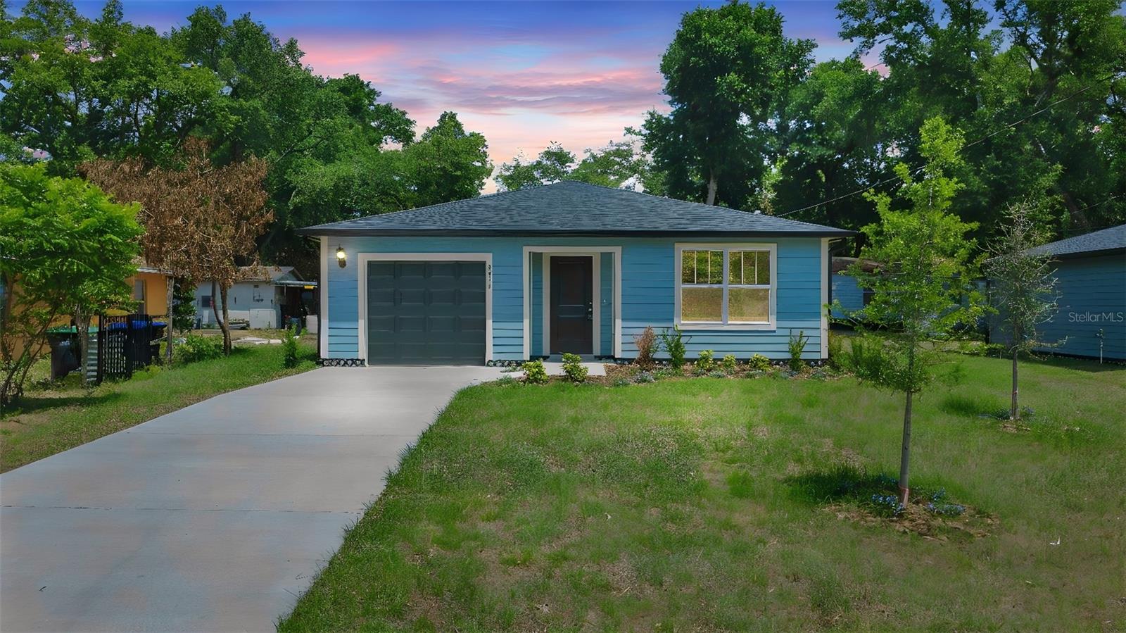 Single Family Residence in APOPKA, FL - Daniel Dourado