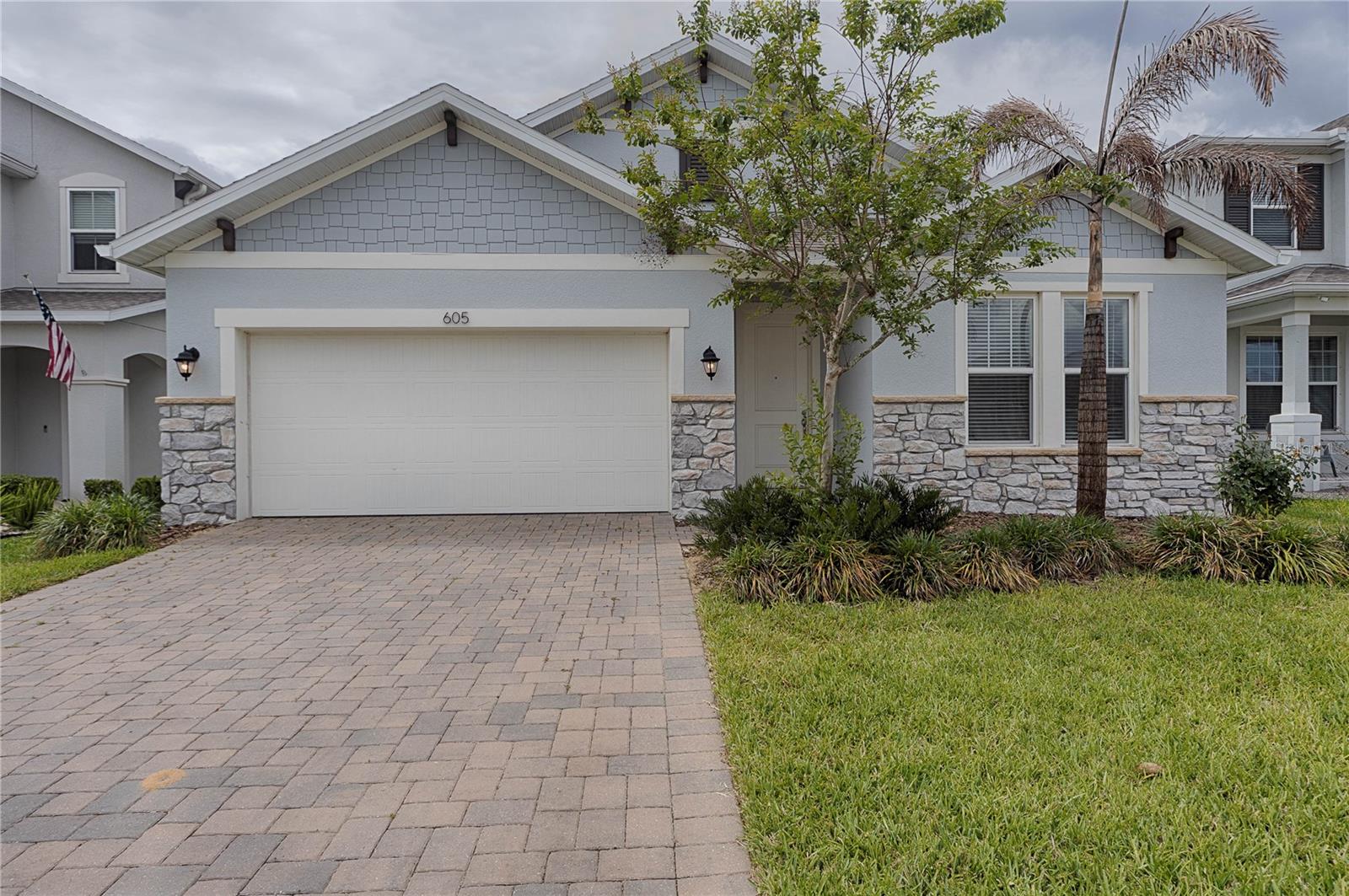 Single Family Residence in MINNEOLA, FL - Daniel Dourado