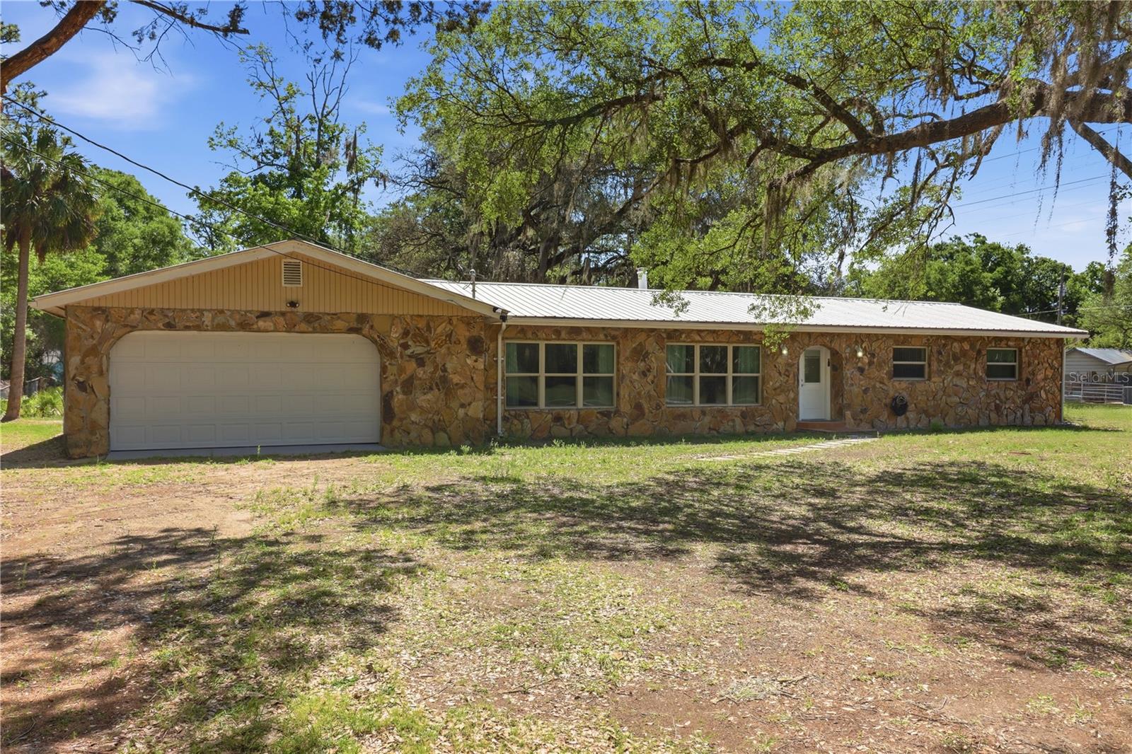 Single Family Residence em INGLIS, FL - Daniel Dourado