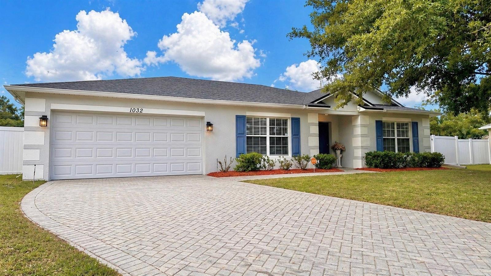 Single Family Residence in WINTER GARDEN, FL - Daniel Dourado