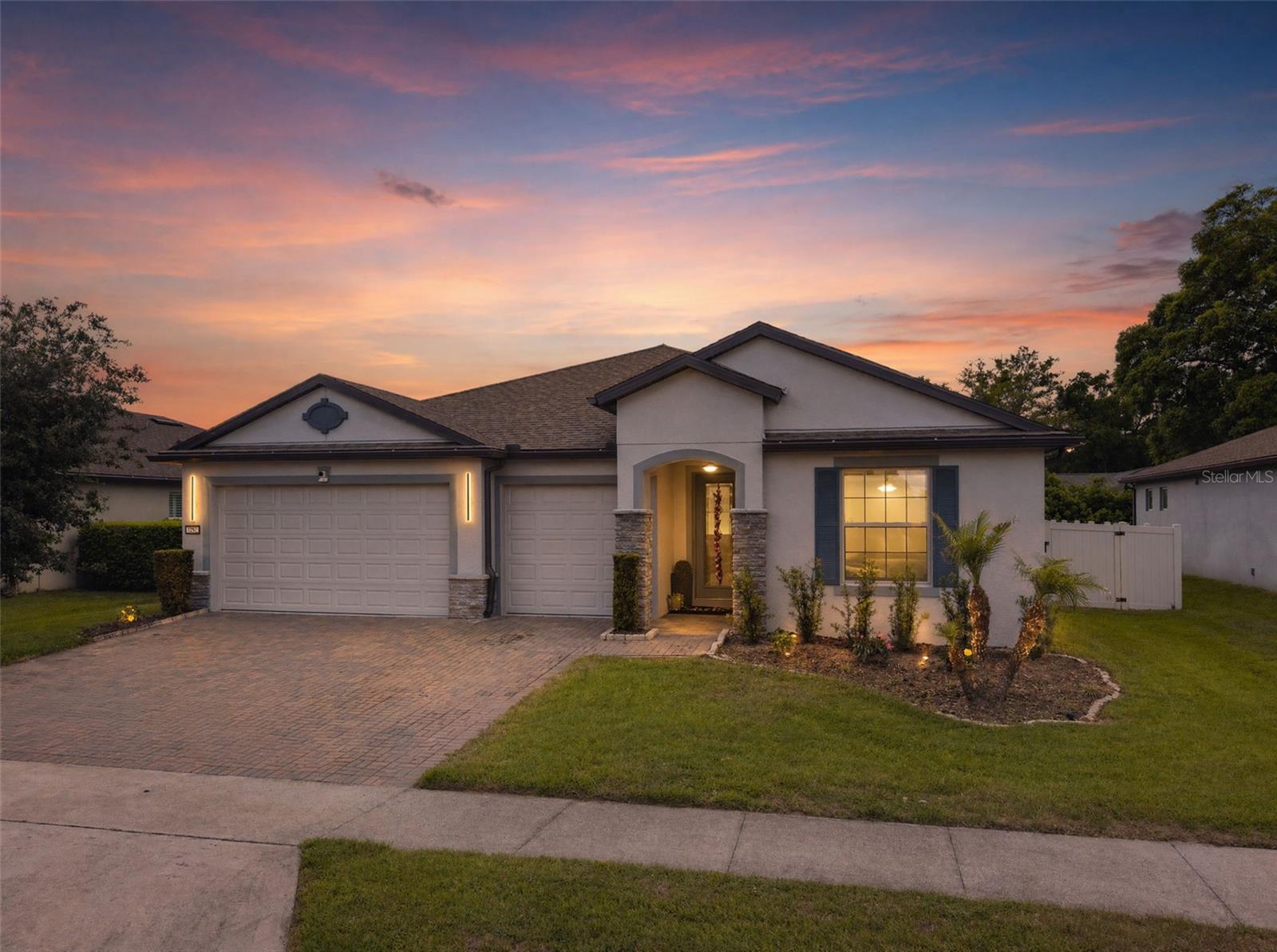 Single Family Residence in LONGWOOD, FL - Daniel Dourado