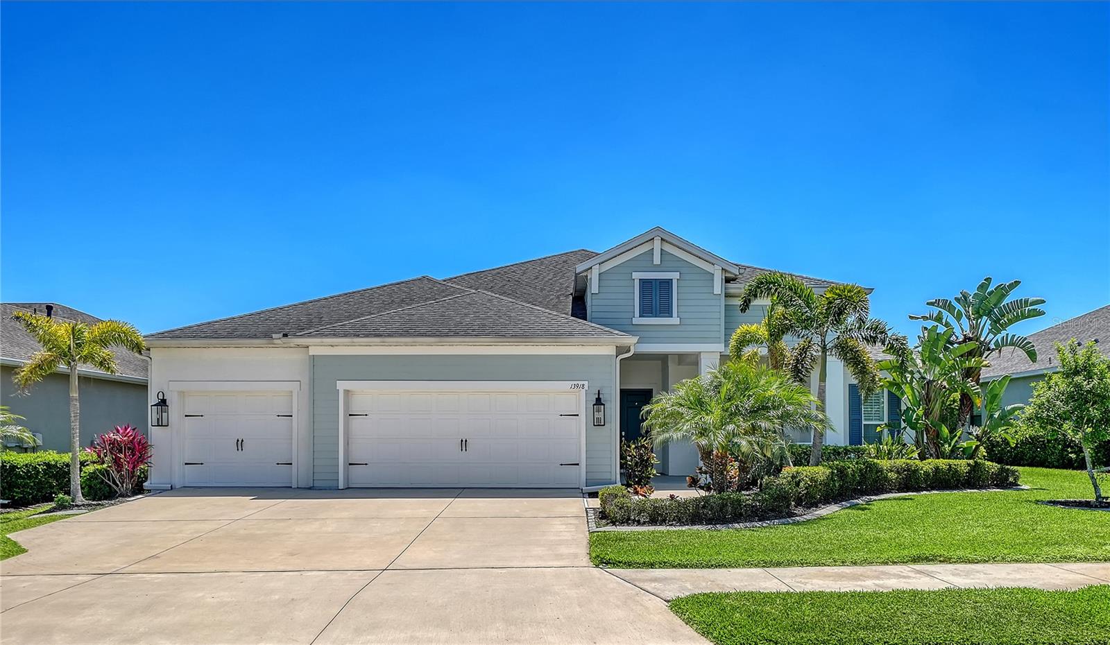 Single Family Residence in PARRISH, FL - Daniel Dourado