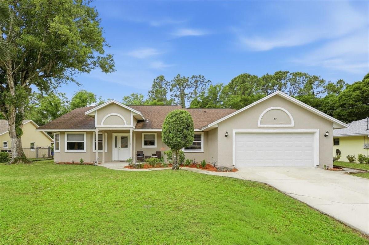 Single Family Residence in PALM COAST, FL - Daniel Dourado