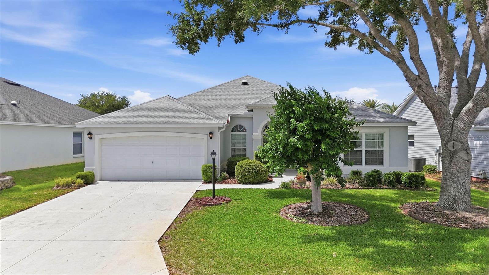 Single Family Residence in THE VILLAGES, FL - Daniel Dourado
