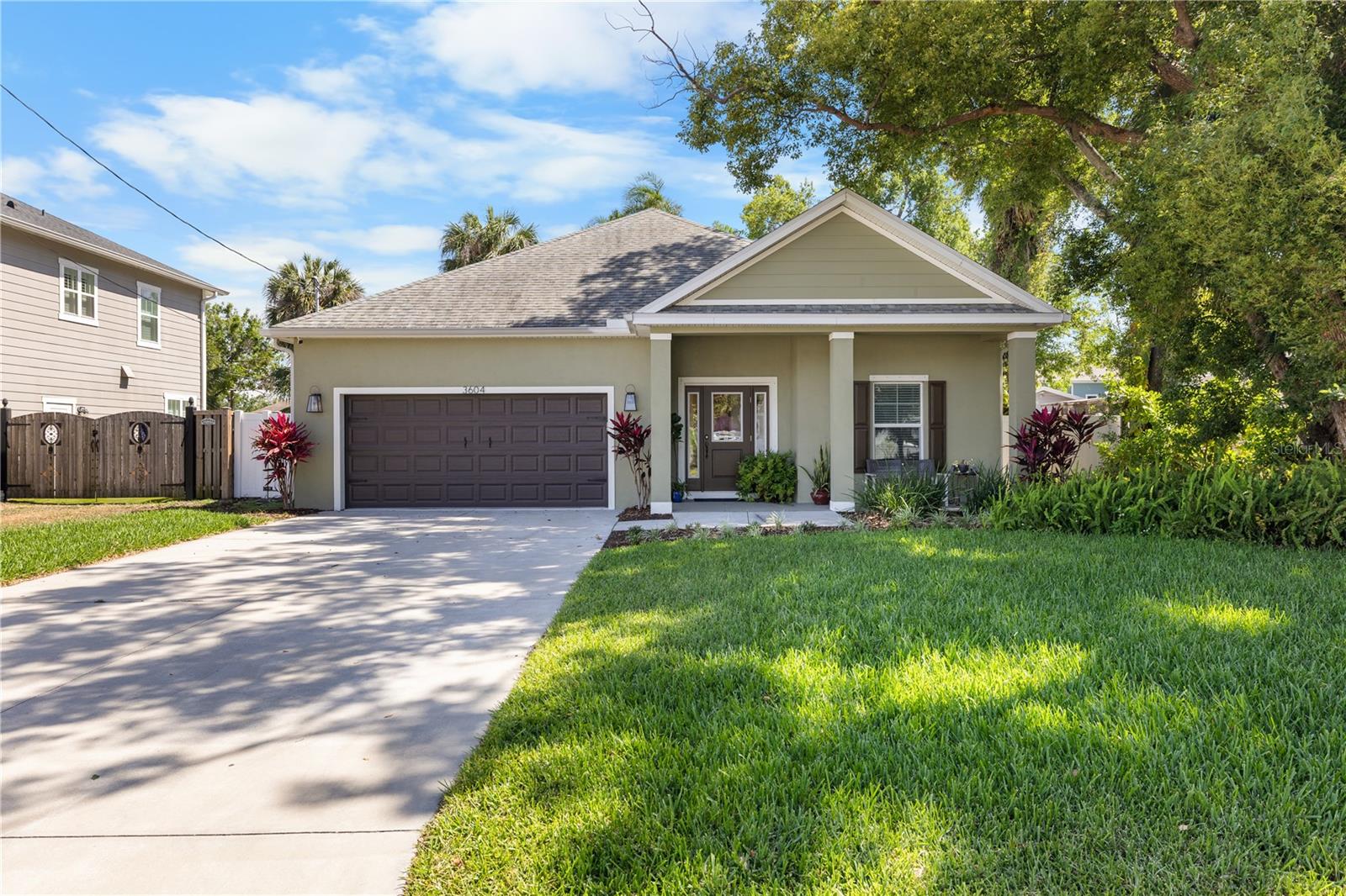 Single Family Residence in TAMPA, FL - Daniel Dourado