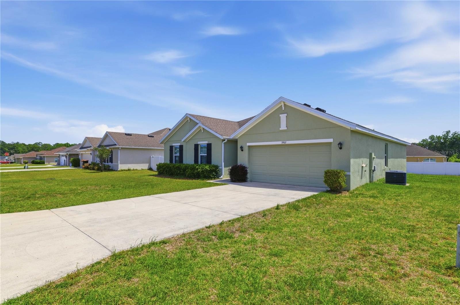Single Family Residence em BELLEVIEW, FL - Daniel Dourado