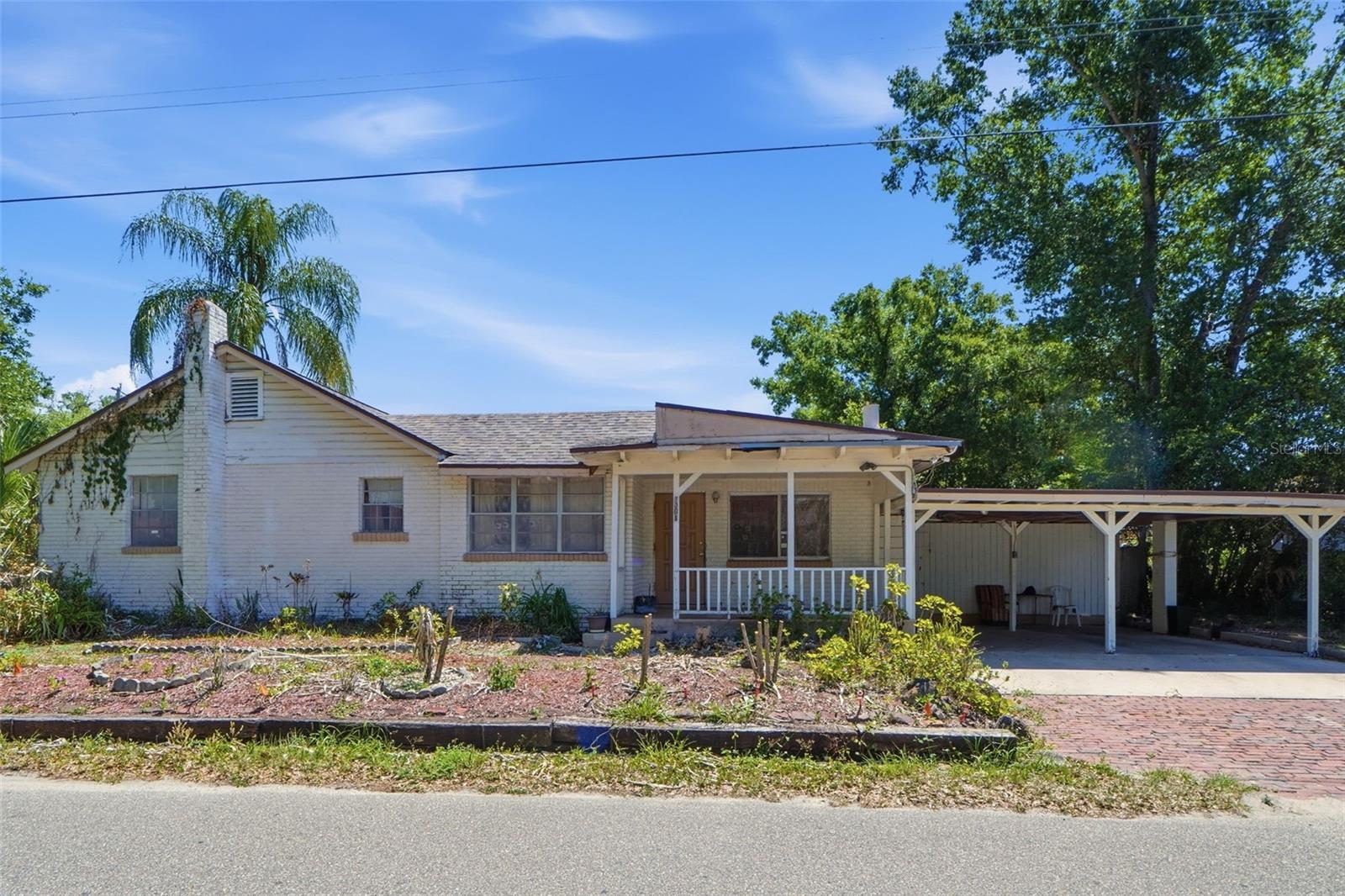 Single Family Residence in TAMPA, FL - Daniel Dourado