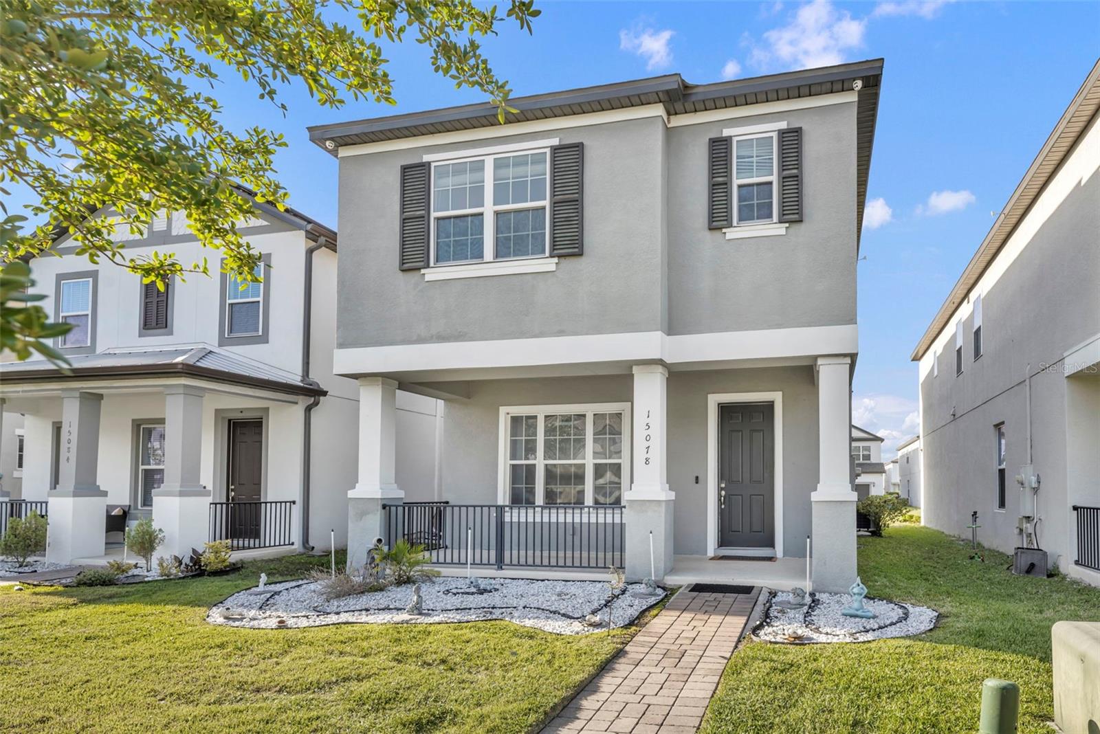 Single Family Residence in ORLANDO, FL - Daniel Dourado