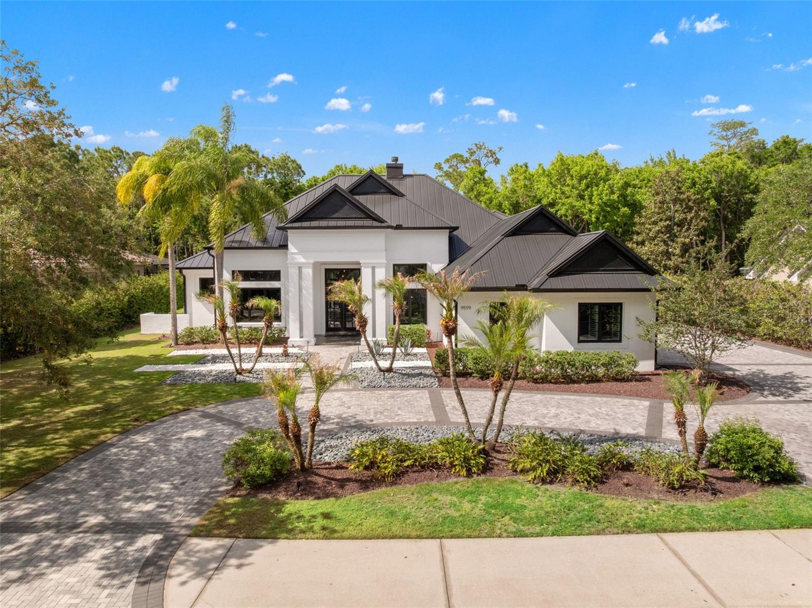 Single Family Residence in ORLANDO, FL - Daniel Dourado