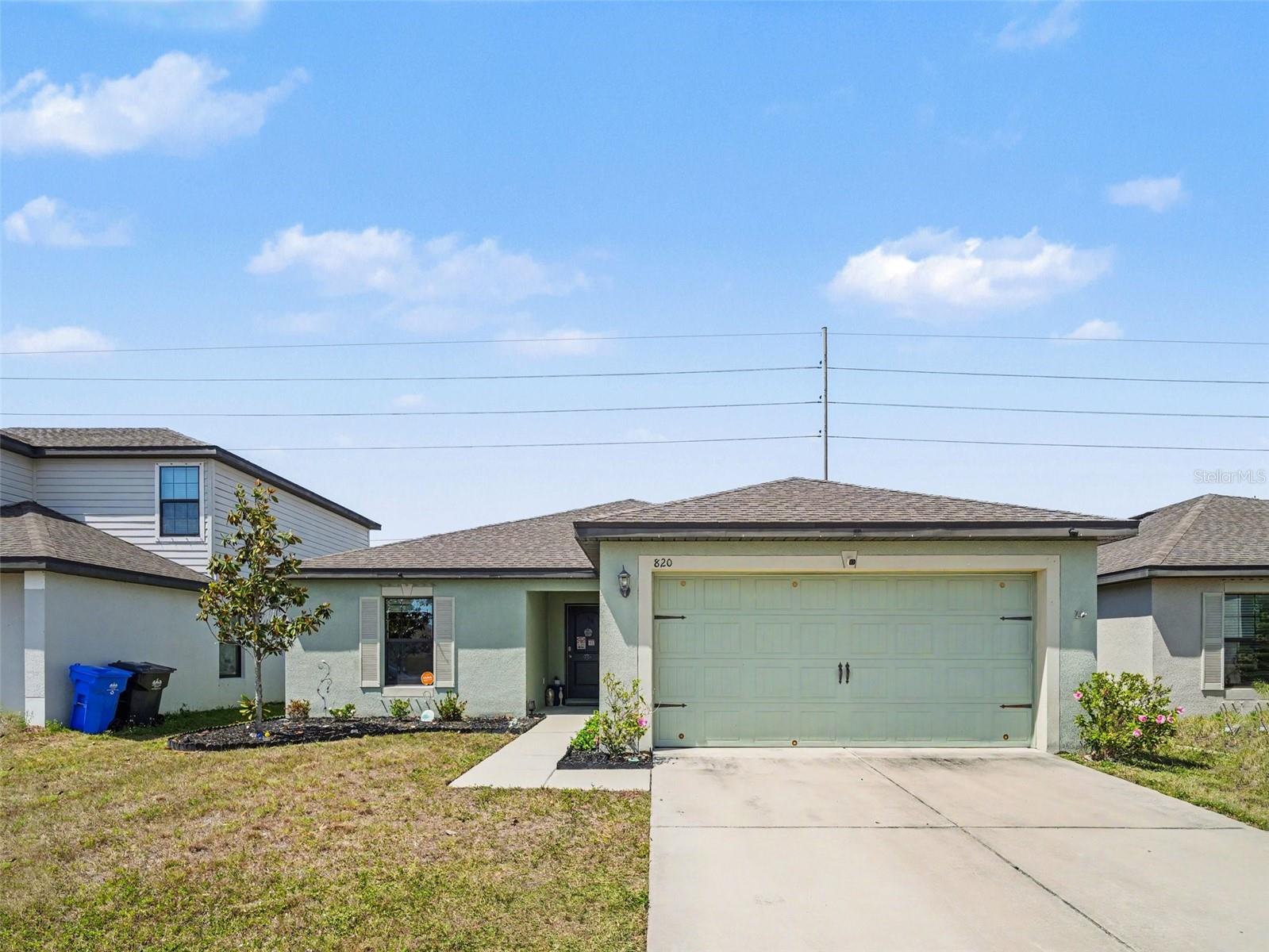 Single Family Residence in RUSKIN, FL - Daniel Dourado
