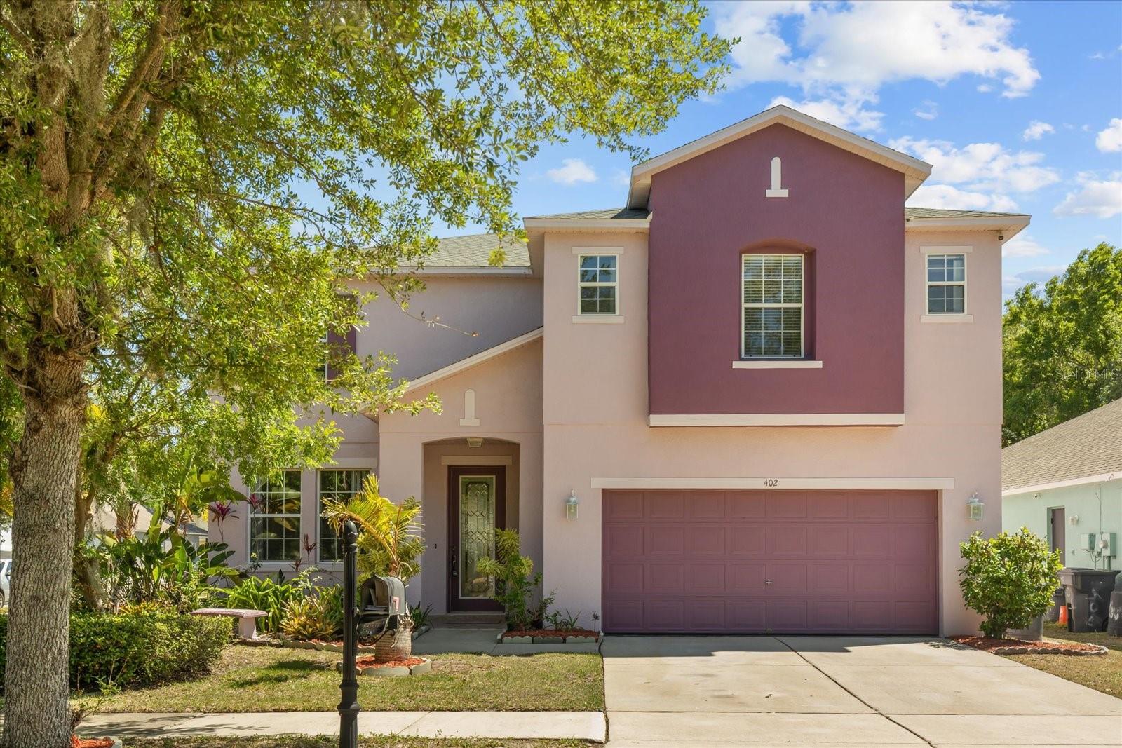 Single Family Residence in RUSKIN, FL - Daniel Dourado