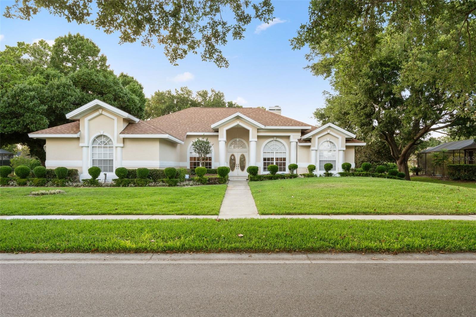 Single Family Residence in WINTER GARDEN, FL - Daniel Dourado