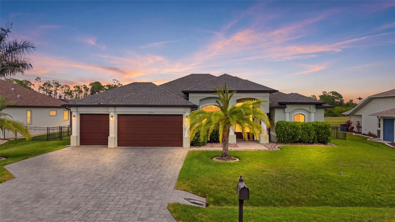 Single Family Residence in LAKE SUZY, FL - Daniel Dourado