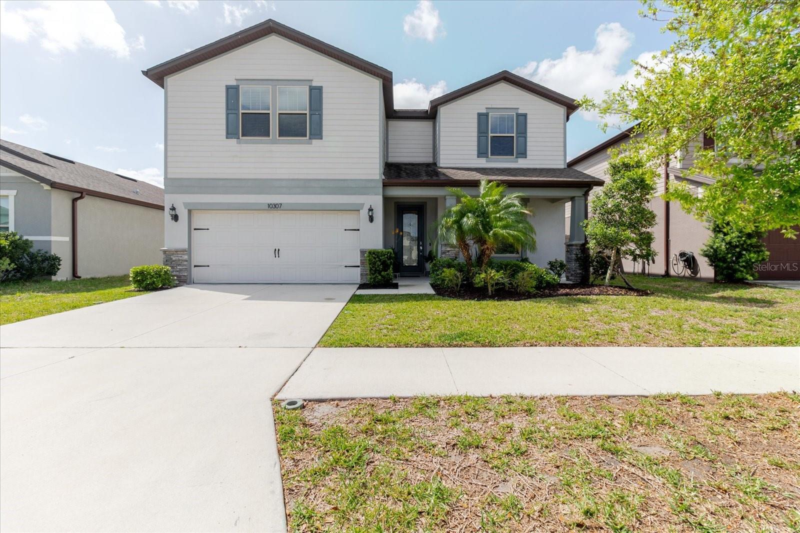 Single Family Residence in RIVERVIEW, FL - Daniel Dourado