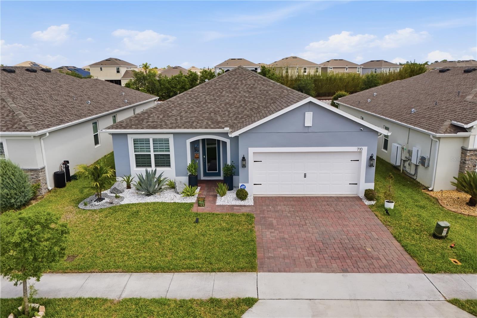 Single Family Residence in DAVENPORT, FL - Daniel Dourado