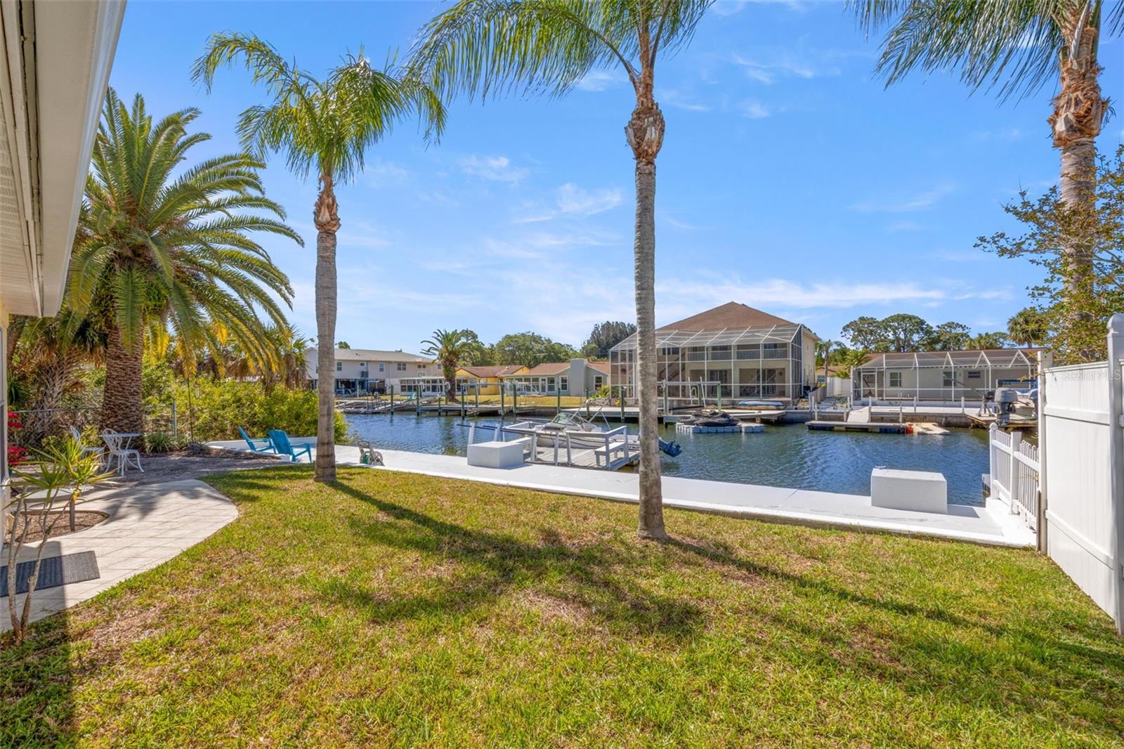 Single Family Residence in HUDSON, FL - Daniel Dourado