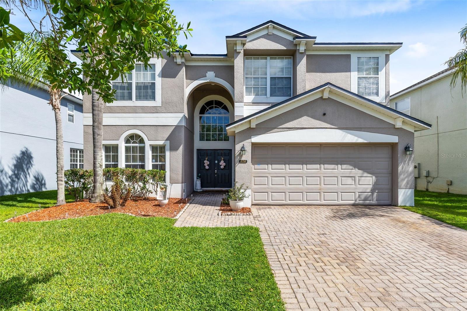 Single Family Residence in ORLANDO, FL - Daniel Dourado