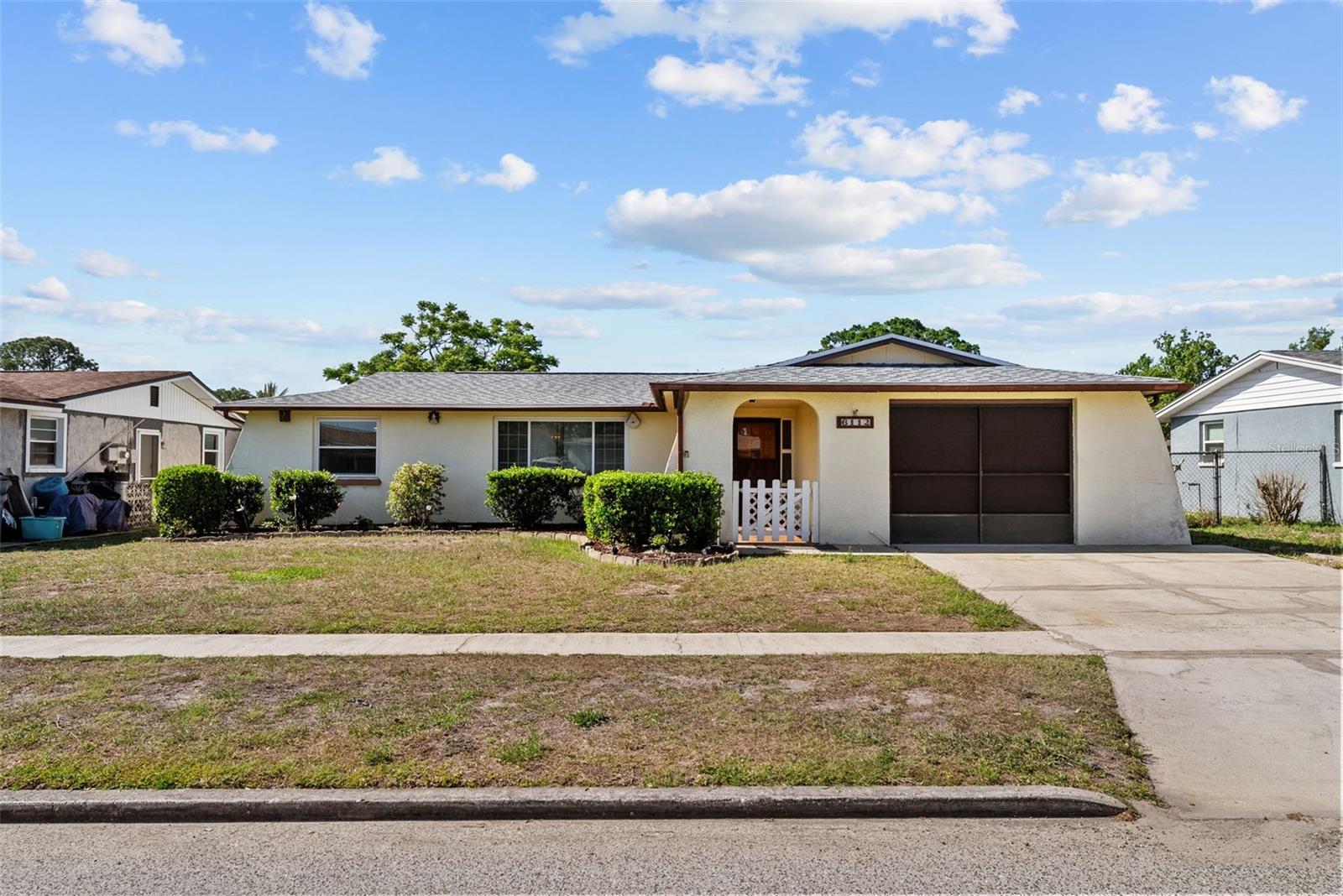 Single Family Residence in NEW PORT RICHEY, FL - Daniel Dourado