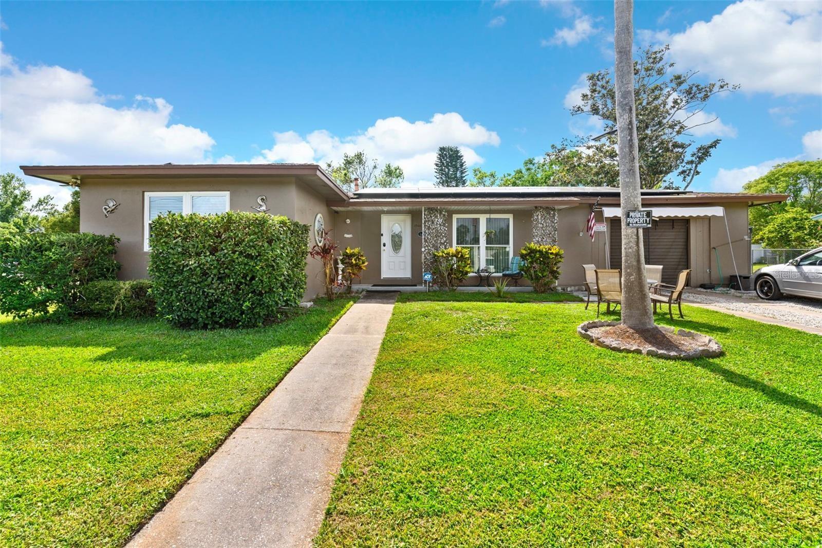 Single Family Residence in DELTONA, FL - Daniel Dourado