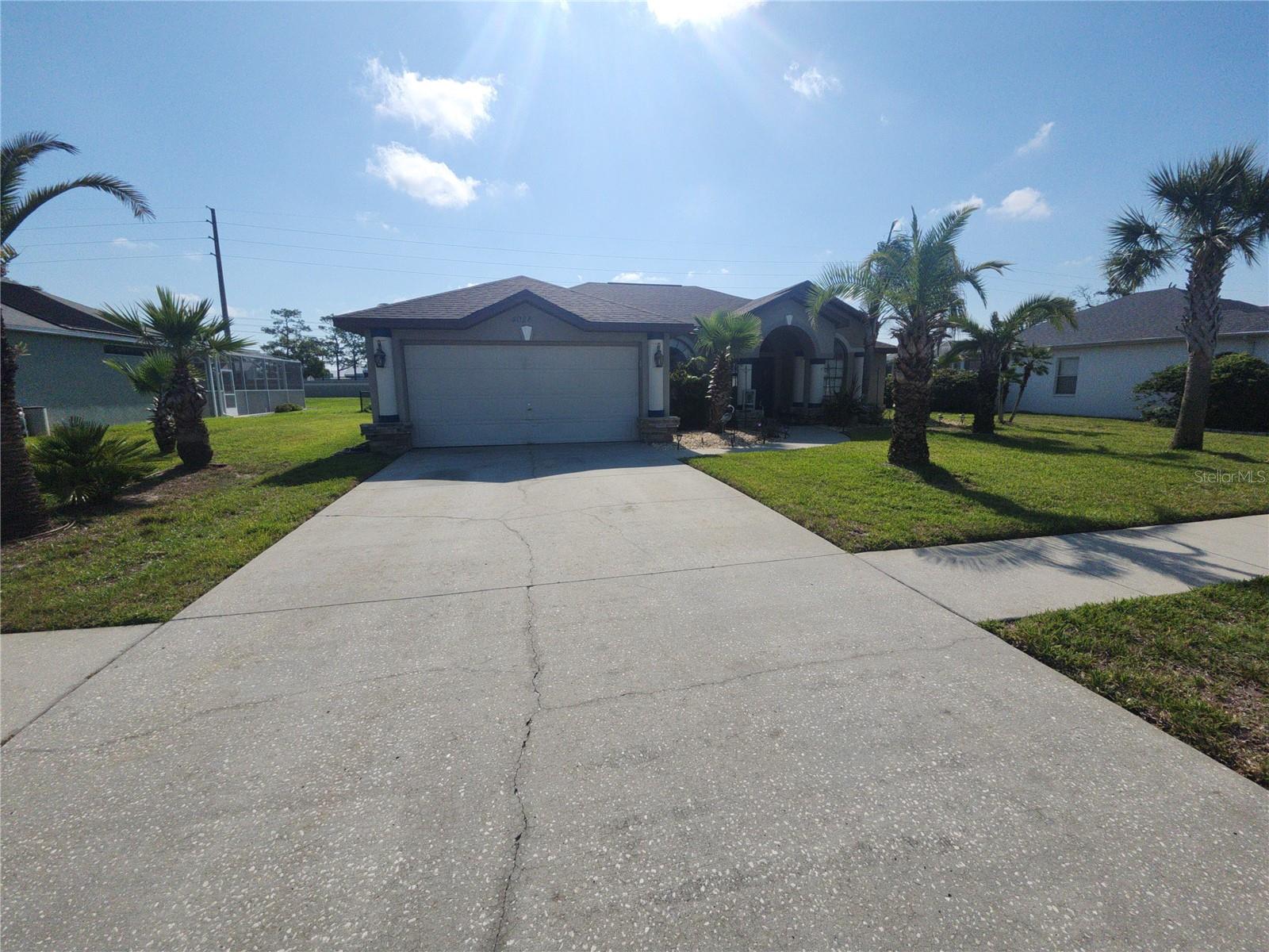 Single Family Residence in SPRING HILL, FL - Daniel Dourado