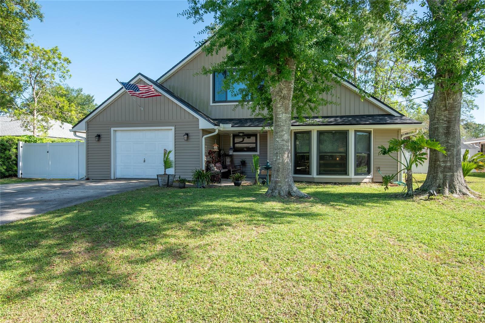 Single Family Residence in PALM COAST, FL - Daniel Dourado