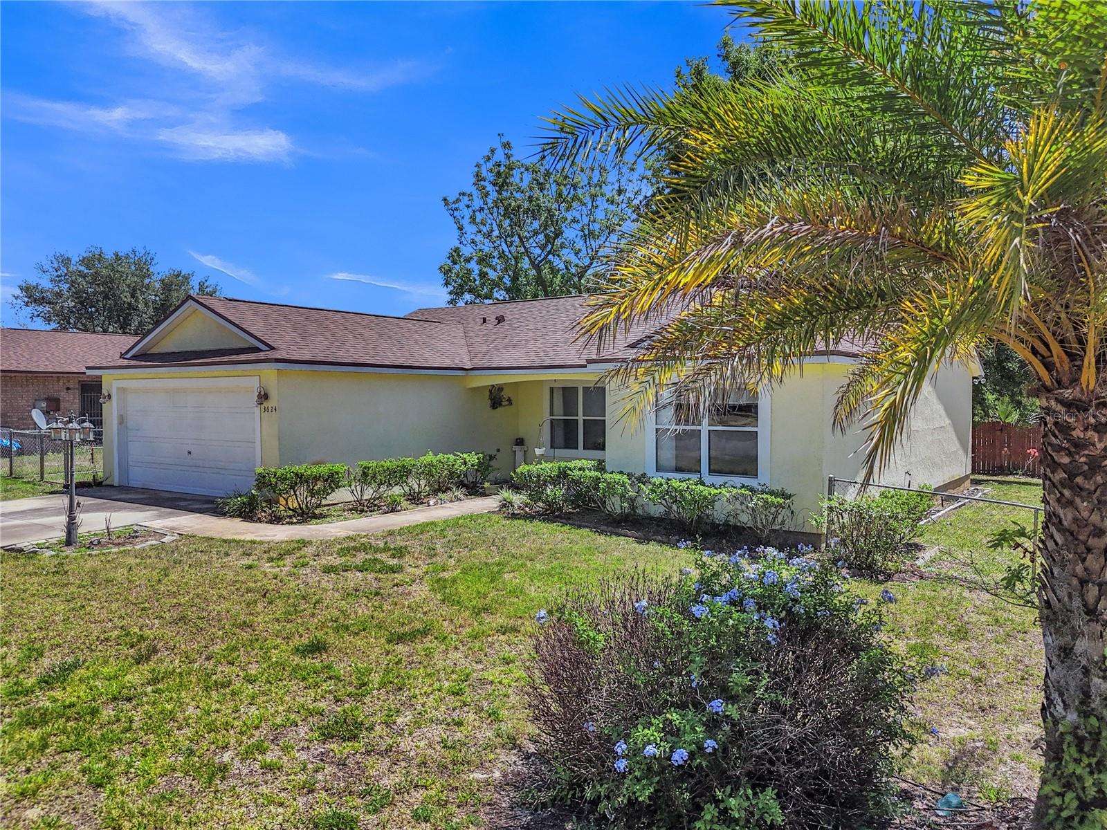 Single Family Residence em FRUITLAND PARK, FL - Daniel Dourado