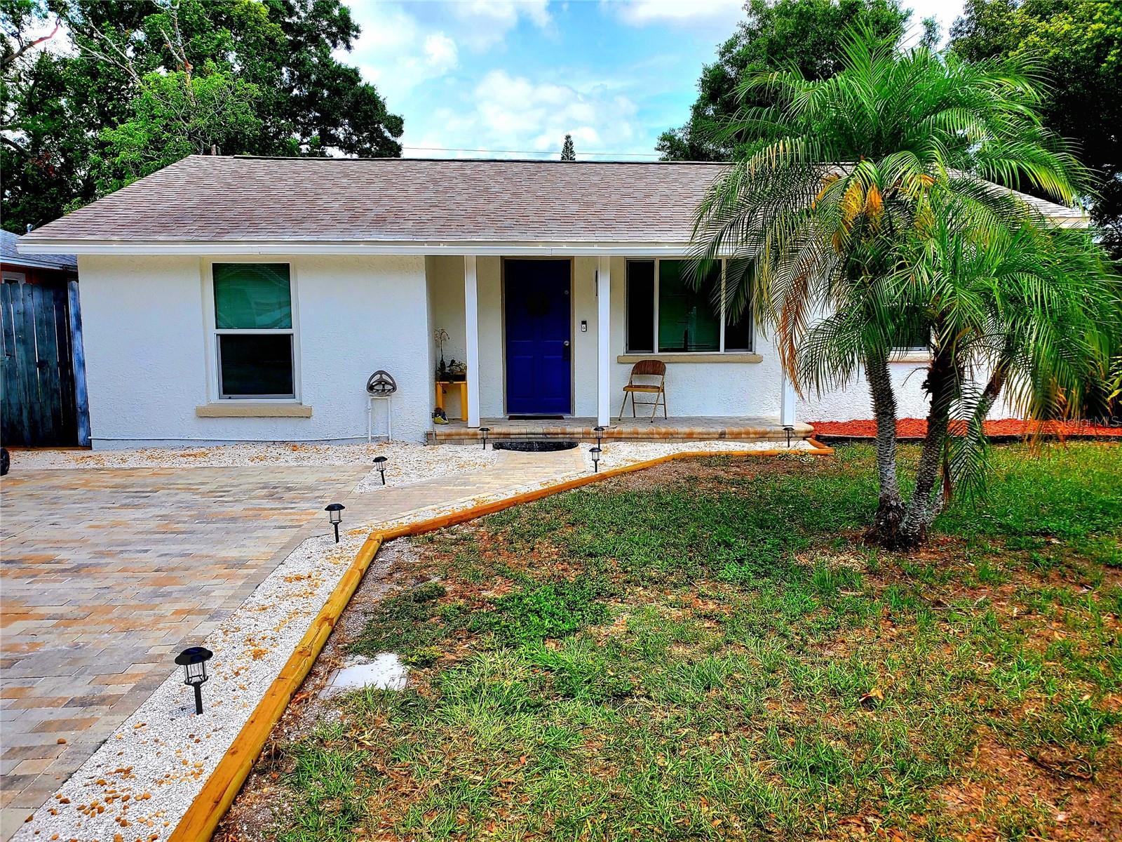 Single Family Residence in LARGO, FL - Daniel Dourado