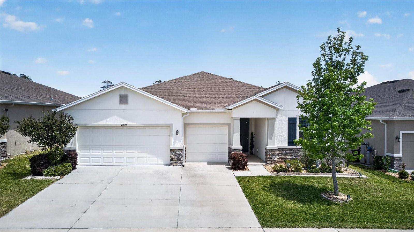 Single Family Residence in SPRING HILL, FL - Daniel Dourado