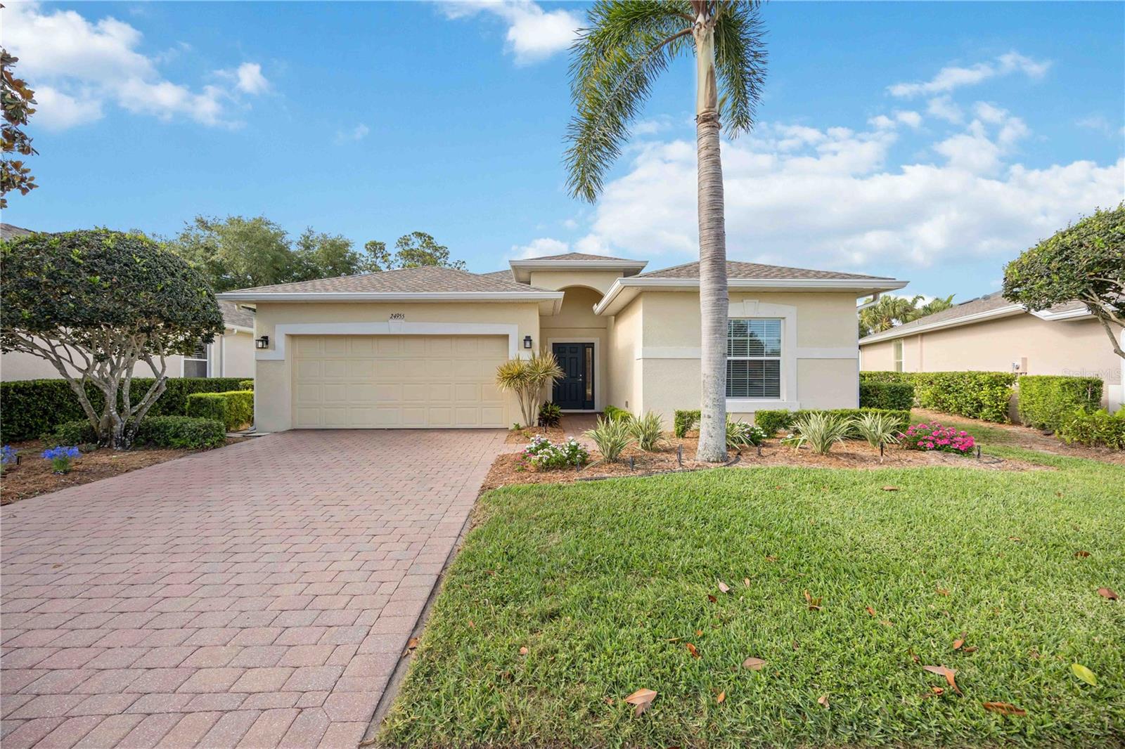 Single Family Residence in VENICE, FL - Daniel Dourado