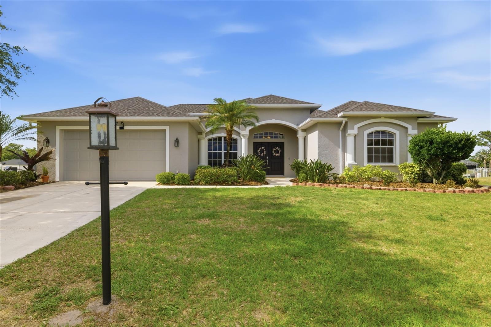 Single Family Residence in MYAKKA CITY, FL - Daniel Dourado
