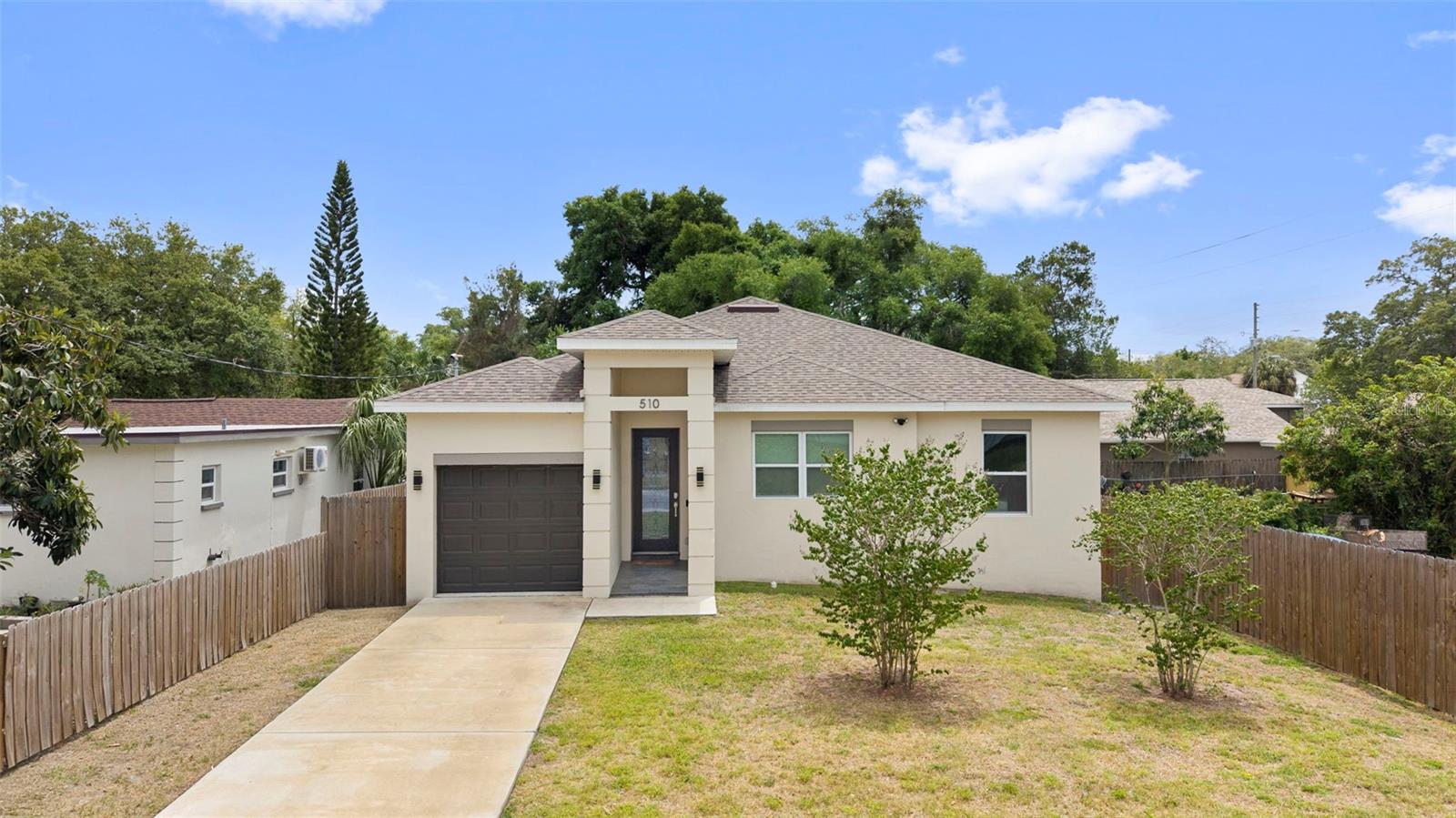 Single Family Residence in TARPON SPRINGS, FL - Daniel Dourado