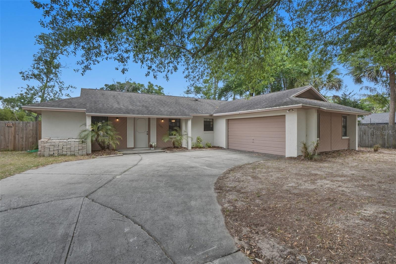Single Family Residence in APOPKA, FL - Daniel Dourado