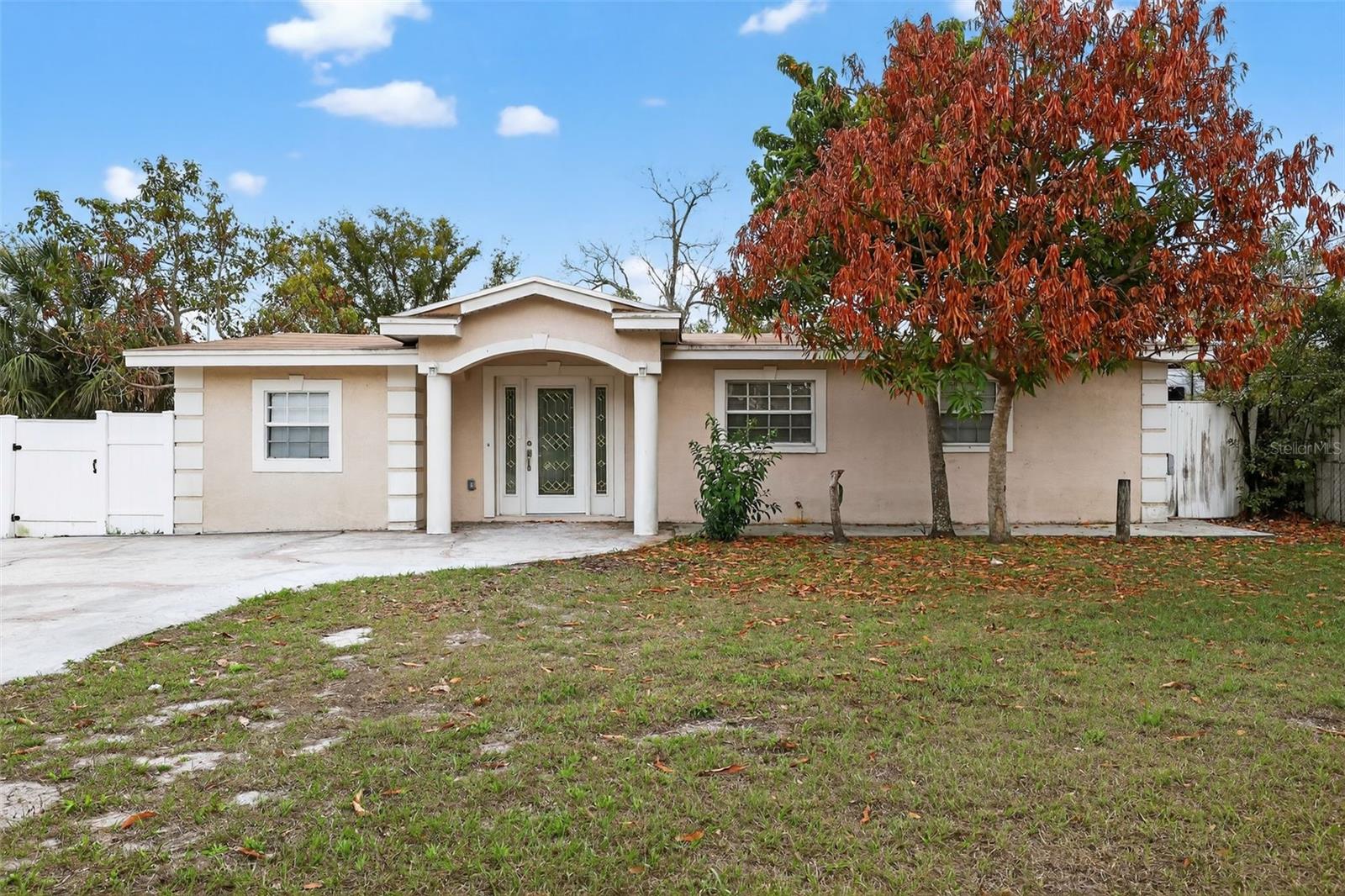 Single Family Residence in TAMPA, FL - Daniel Dourado