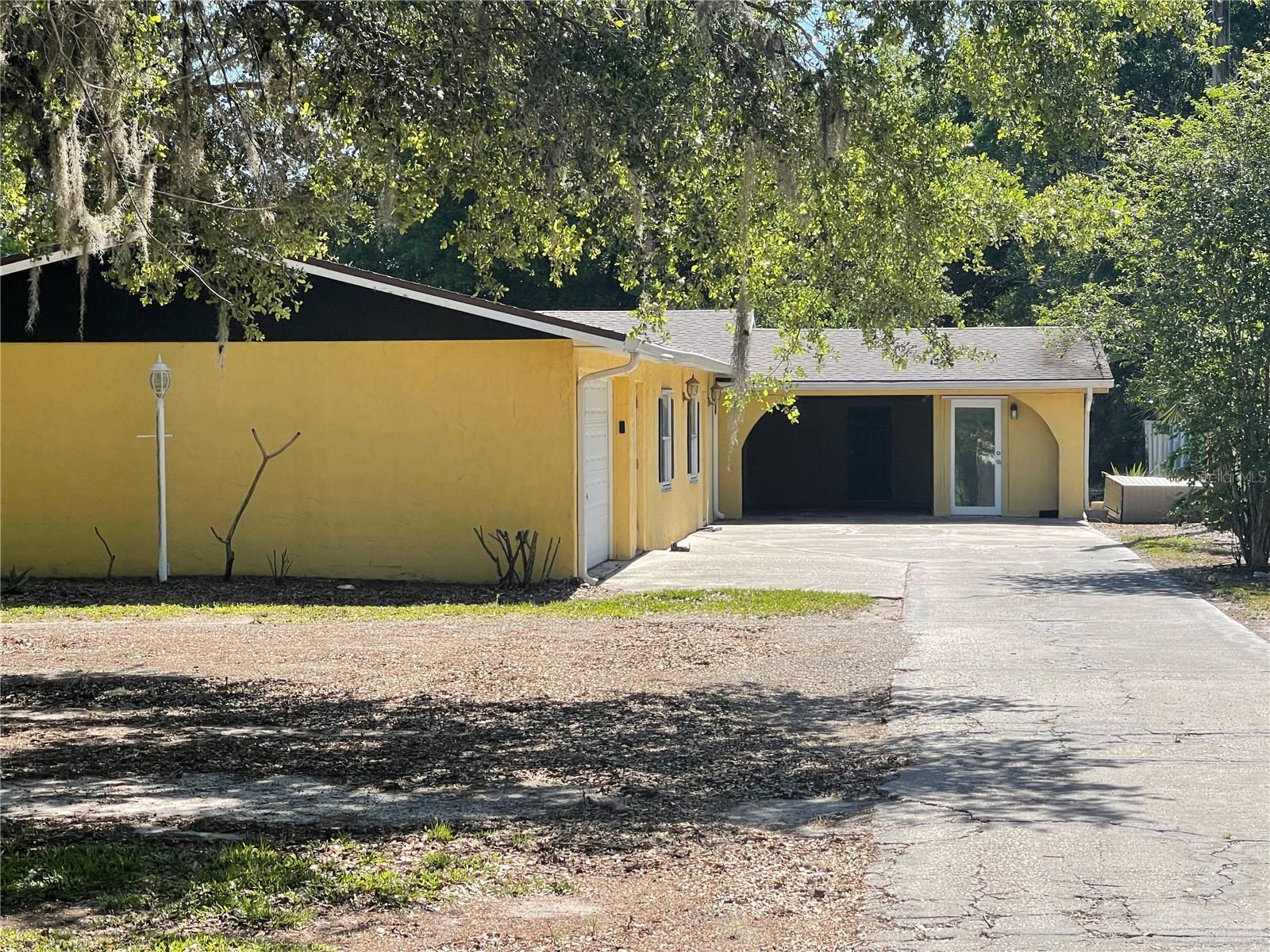 Single Family Residence in ST CLOUD, FL - Daniel Dourado