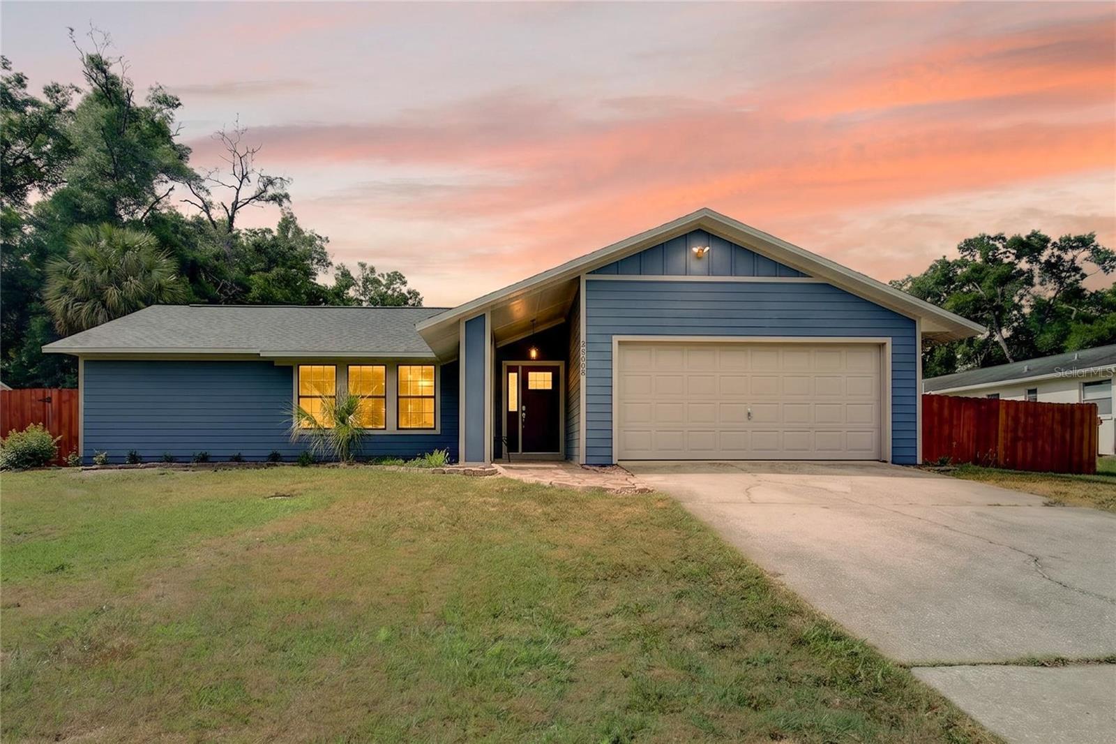 Single Family Residence in SORRENTO, FL - Daniel Dourado