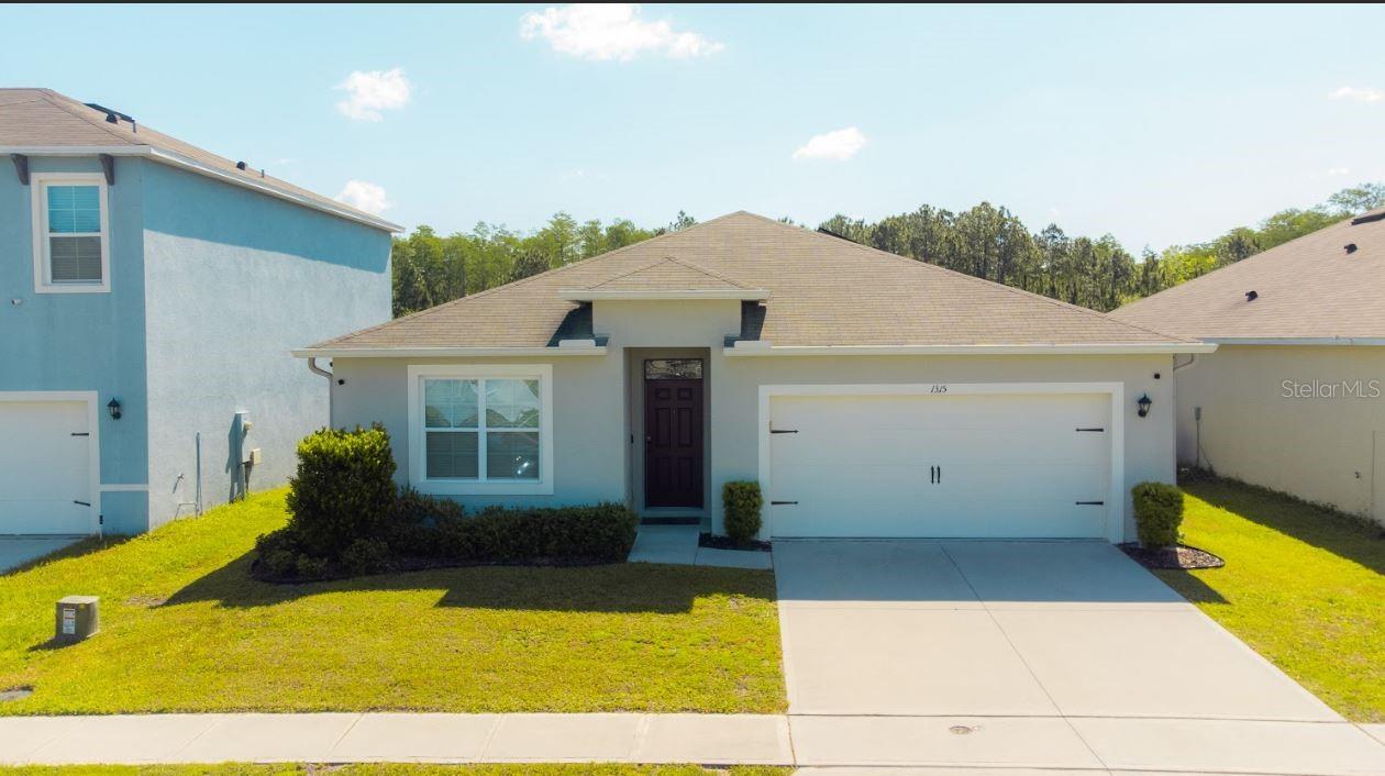Single Family Residence in DAVENPORT, FL - Daniel Dourado