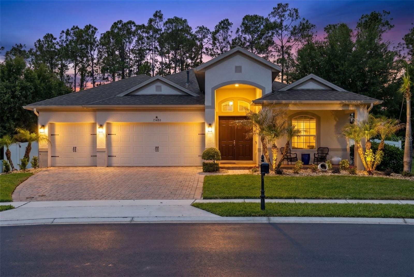 Single Family Residence in WINTER GARDEN, FL - Daniel Dourado