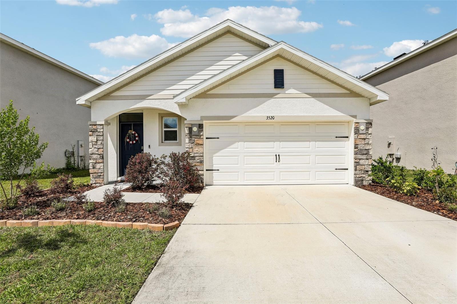 Single Family Residence em PLANT CITY, FL - Daniel Dourado
