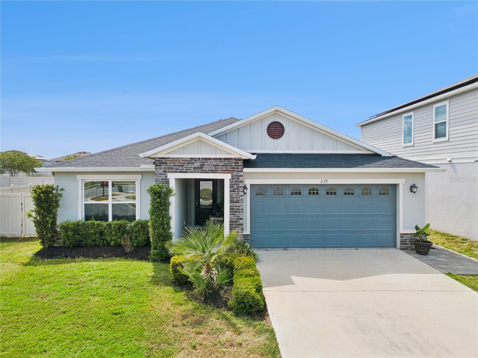Single Family Residence in WINTER HAVEN, FL - Daniel Dourado