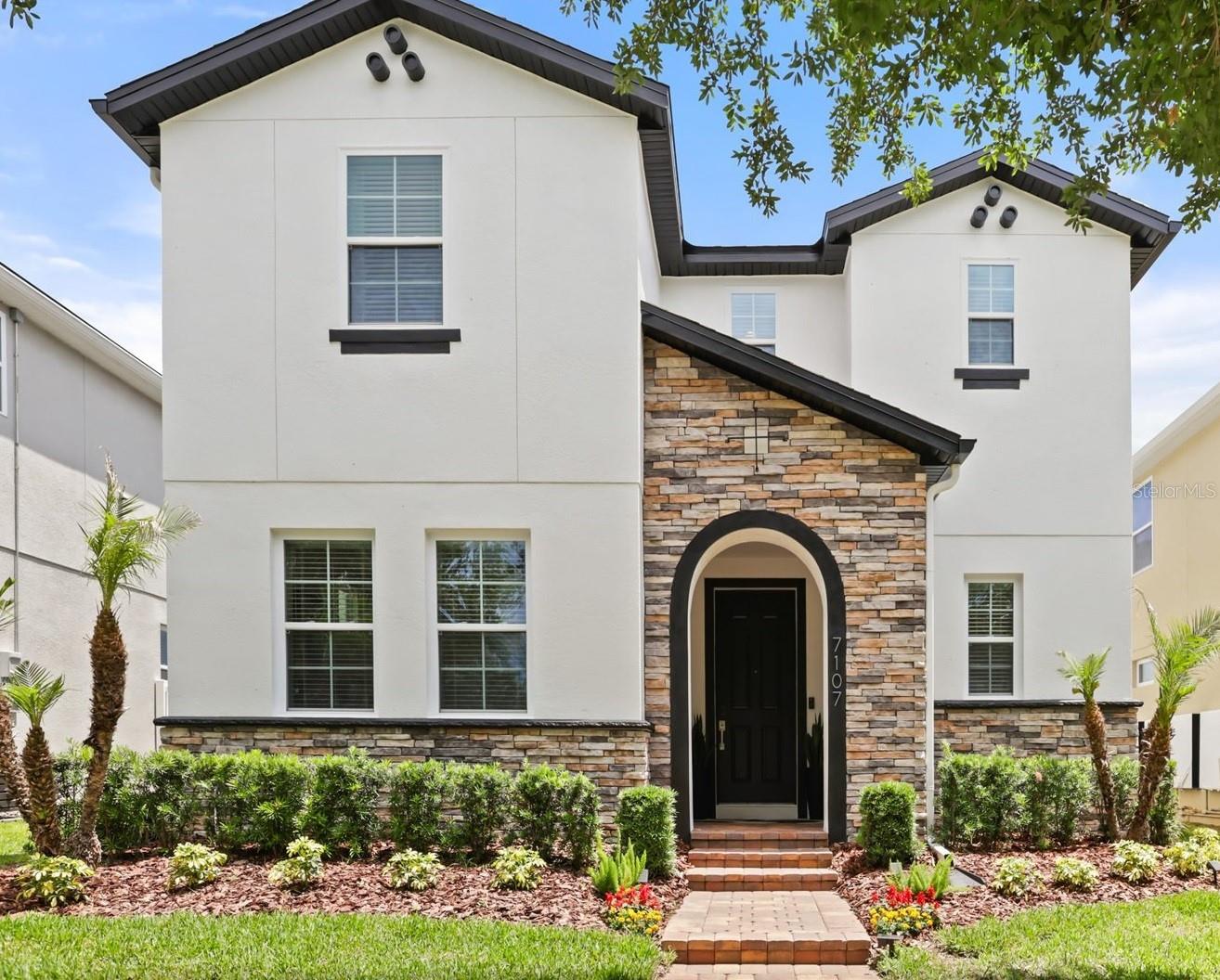 Single Family Residence in WINTER GARDEN, FL - Daniel Dourado