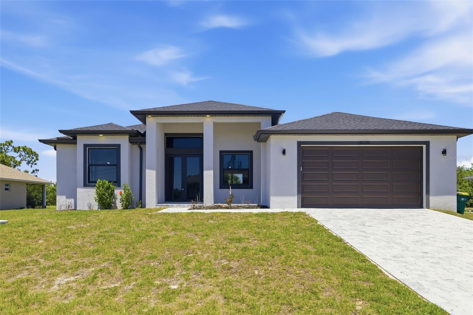 Single Family Residence em PORT CHARLOTTE, FL - Daniel Dourado