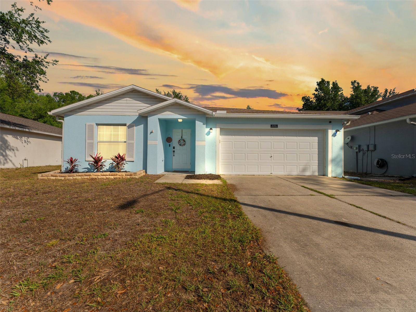 Single Family Residence in ODESSA, FL - Daniel Dourado