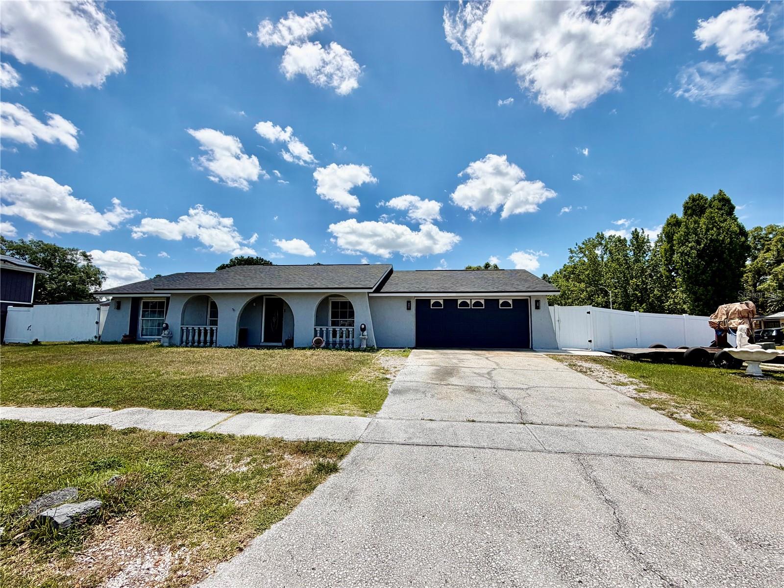 Single Family Residence in TAMPA, FL - Daniel Dourado