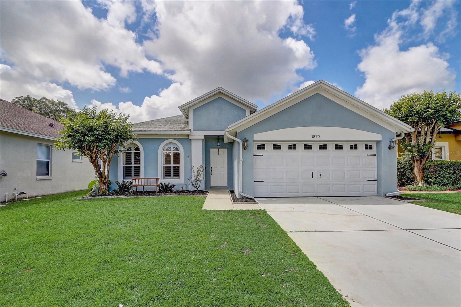 Single Family Residence in OVIEDO, FL - Daniel Dourado