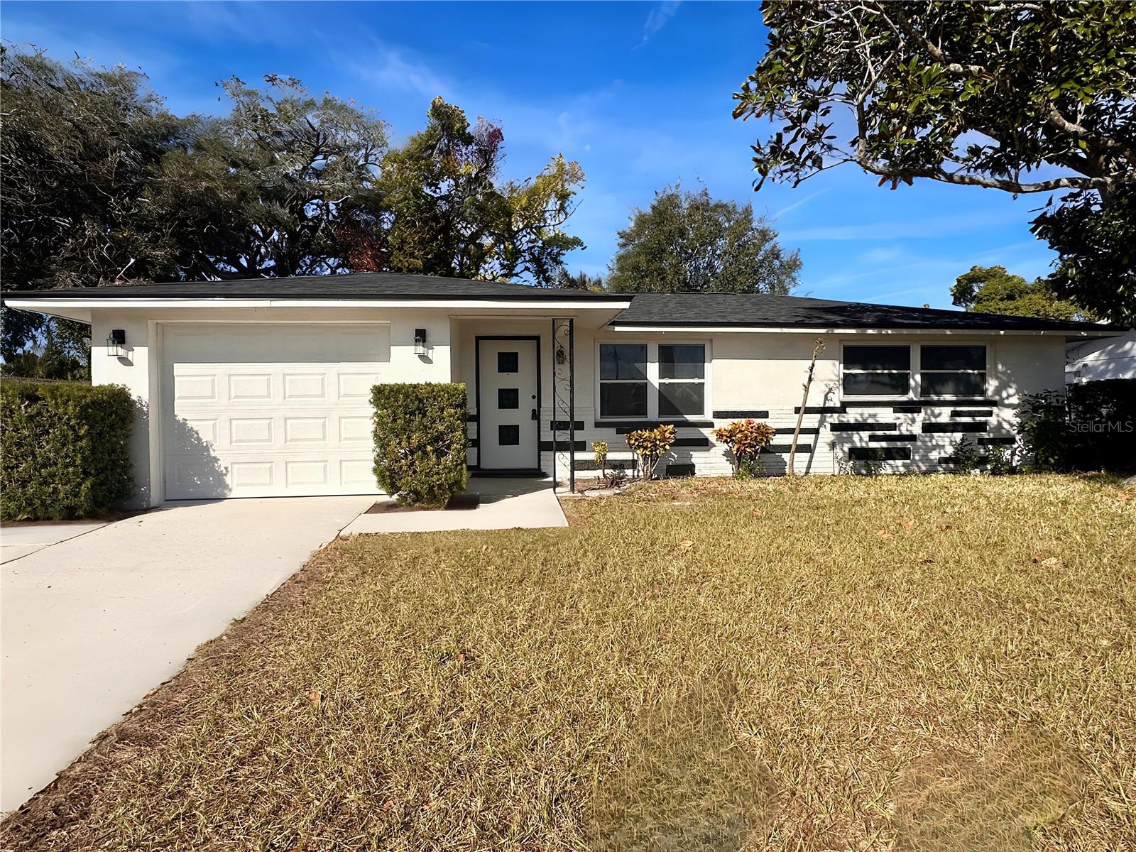 Single Family Residence in PORT RICHEY, FL - Daniel Dourado