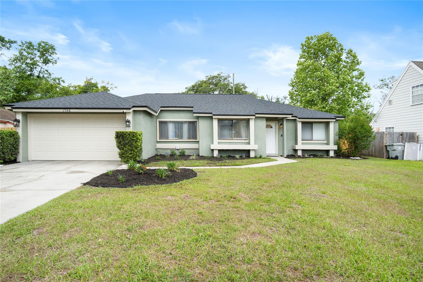Single Family Residence in APOPKA, FL - Daniel Dourado