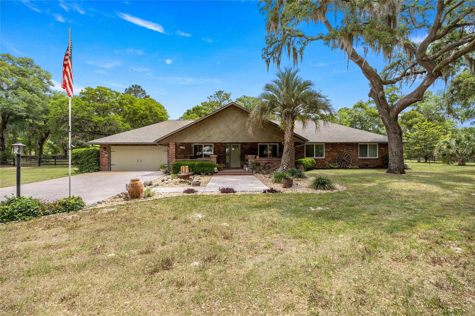 Single Family Residence in OCALA, FL - Daniel Dourado