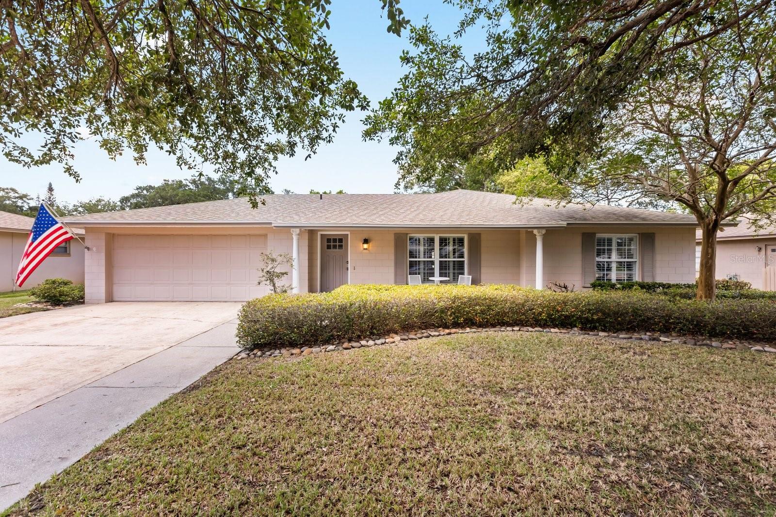 Single Family Residence in ORLANDO, FL - Daniel Dourado
