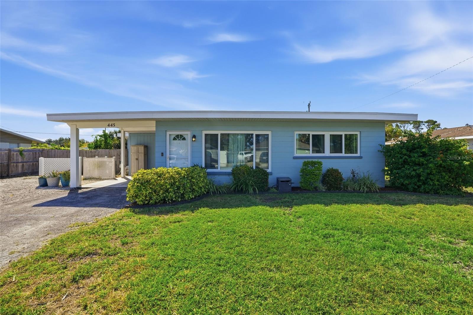Single Family Residence in VENICE, FL - Daniel Dourado